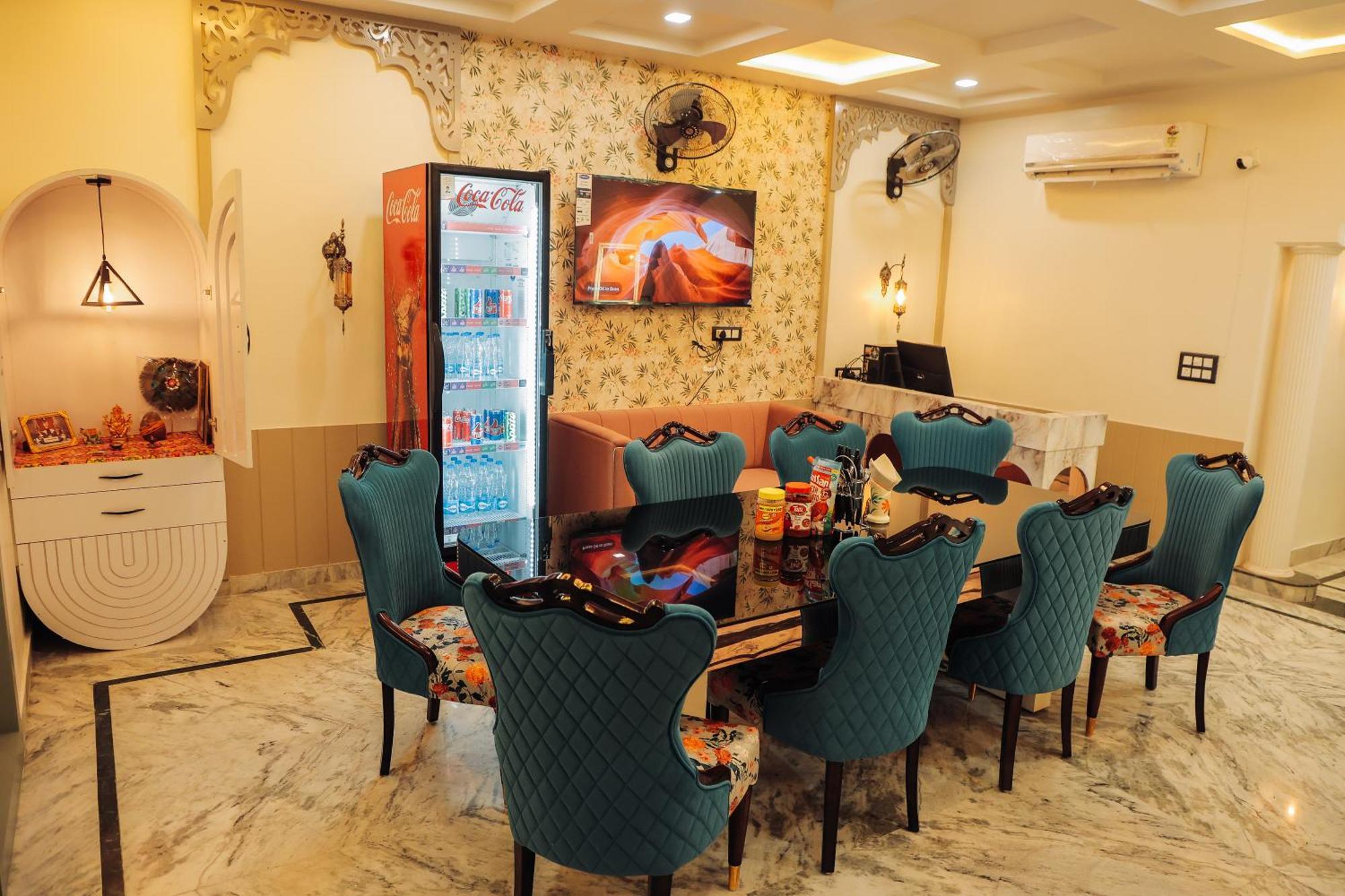 Anirudh Homestay Agra  Bagian luar foto
