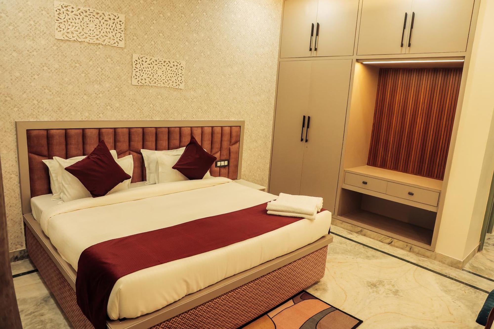 Anirudh Homestay Agra  Bagian luar foto