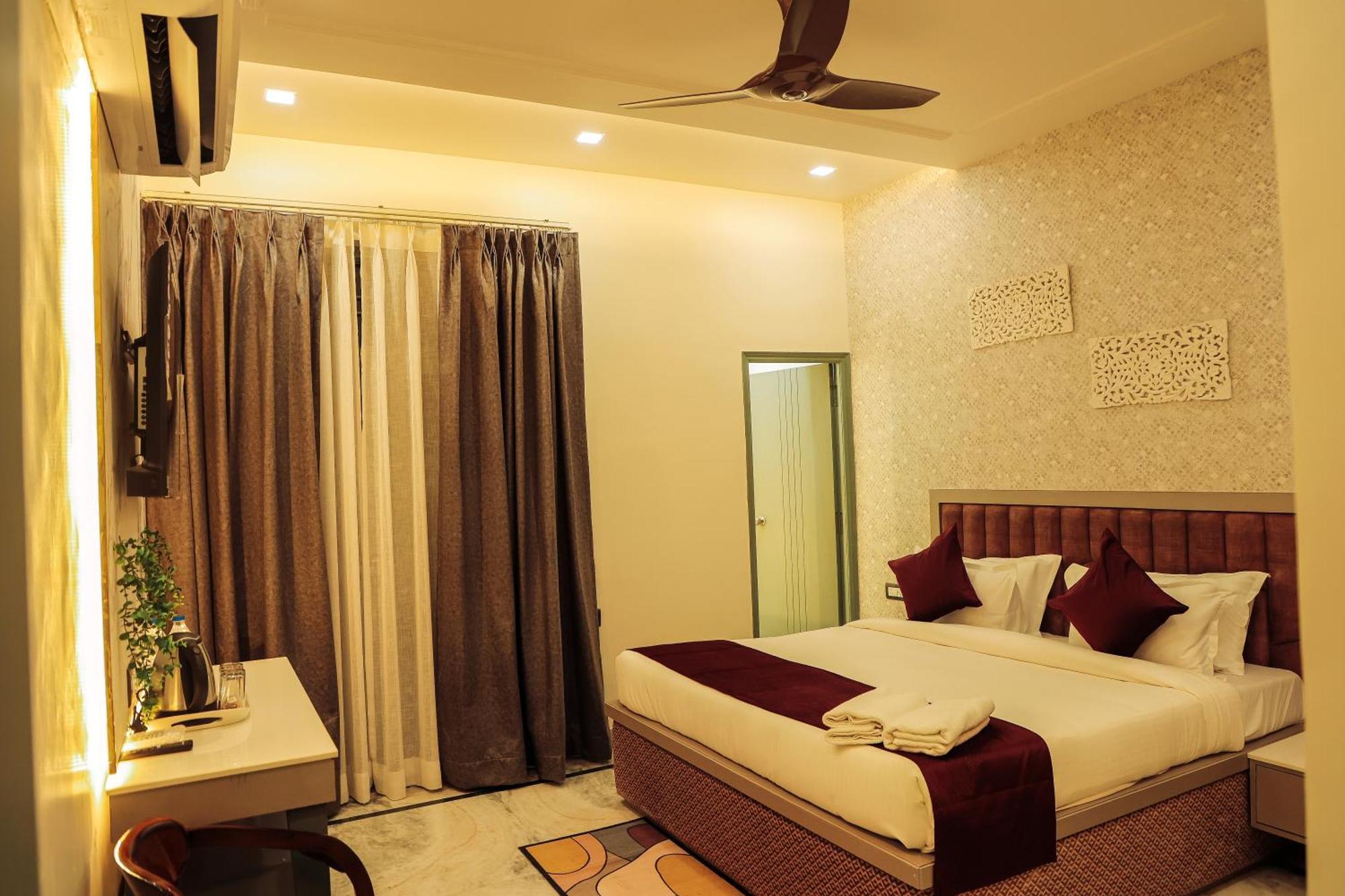 Anirudh Homestay Agra  Bagian luar foto