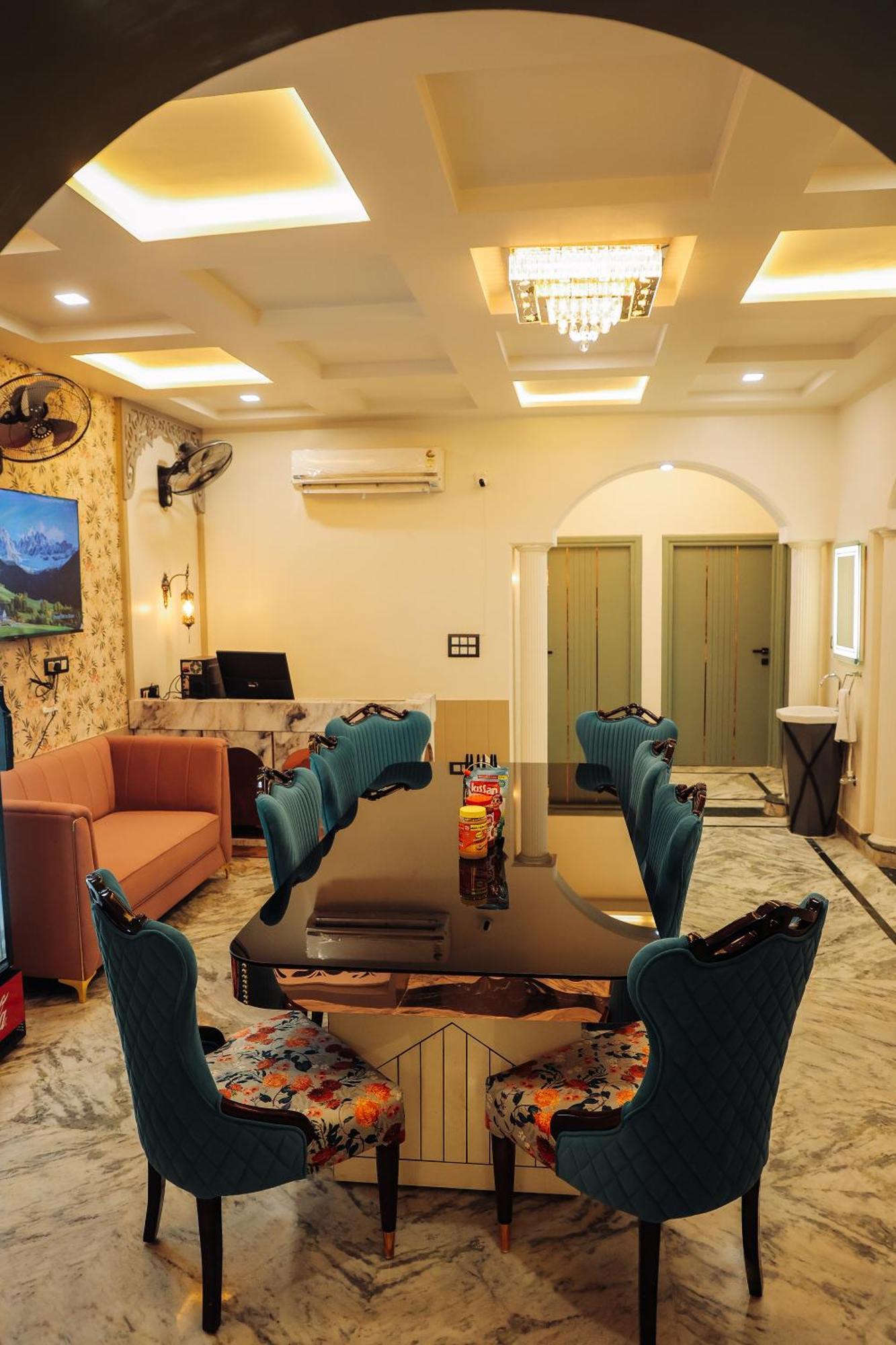 Anirudh Homestay Agra  Bagian luar foto
